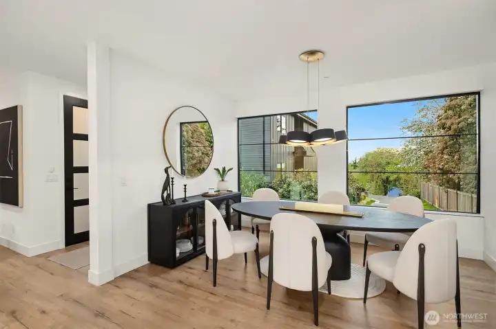 Dining area off of the kitchen.