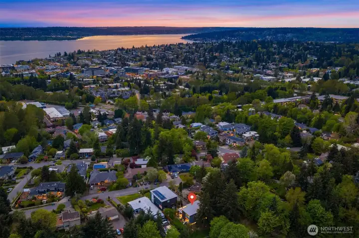 Enjoy close proximity to downtown Kirkland's waterfront, shops and dining.
