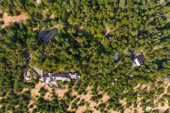The property from above, showing the expance of nearly 23 acres of fully landscaped grounds. The property from above, showing the expance of nearly 23 acres of fully landscaped grounds.