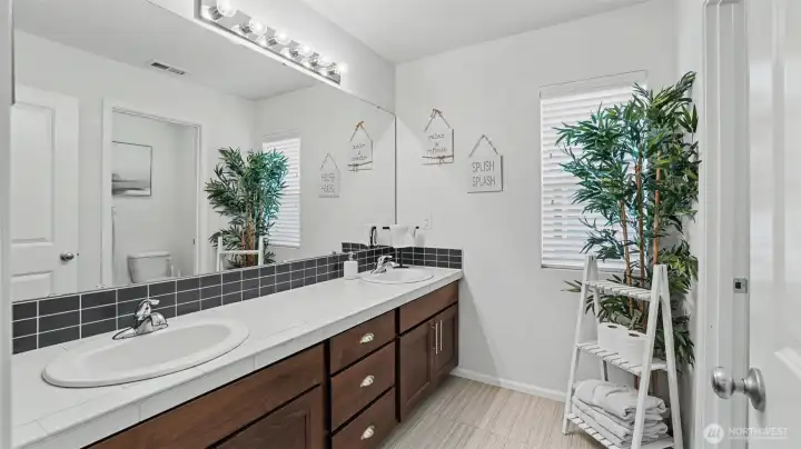 Full bathroom upstairs.