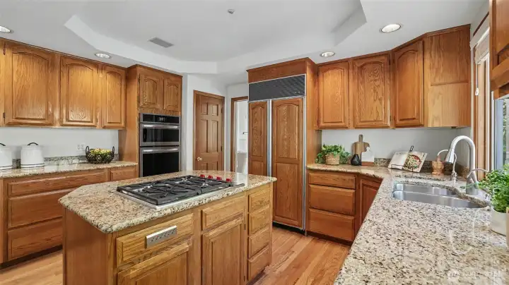 Frigidaire Gallery oven is a combination wall over & convention microwave. Frigidaire Gallery oven is a combination wall over & convention microwave.