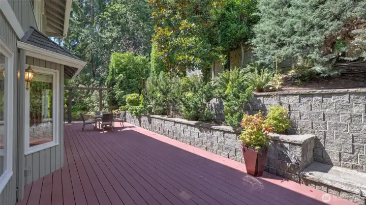 Expansive 597+/- sq ft Trex entertainment deck. Expansive 597+/- sq ft Trex entertainment deck.