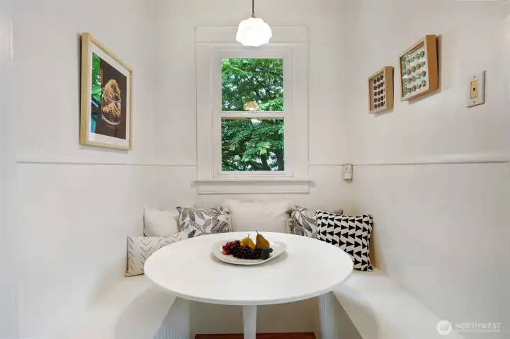 A perfectly situated dining nook, overlooking the backyard.