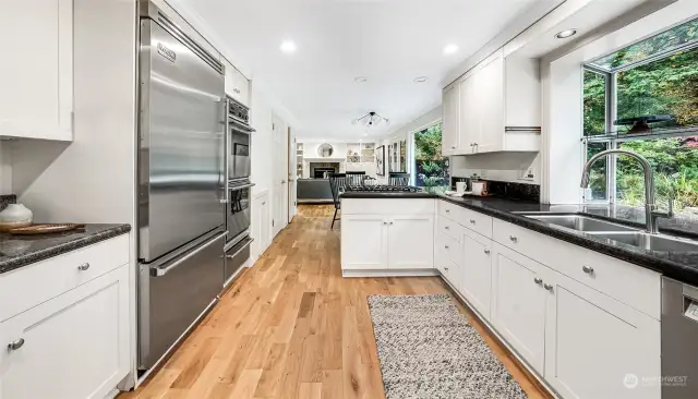 Another view of the kitchen - tons of storage!