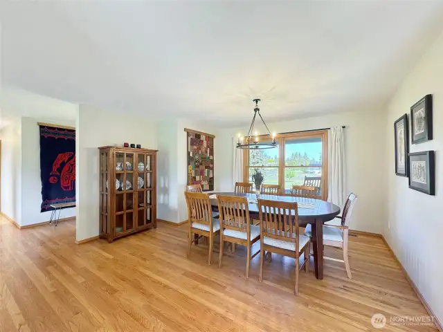 Formal Dining