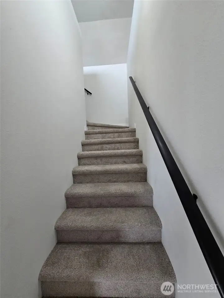 staircase to bonus room