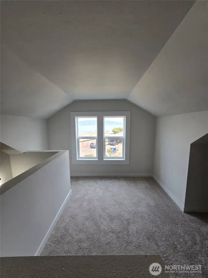upstairs bonus room