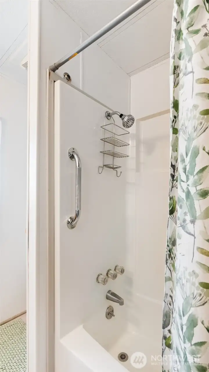 Updated Shower and Bathtub