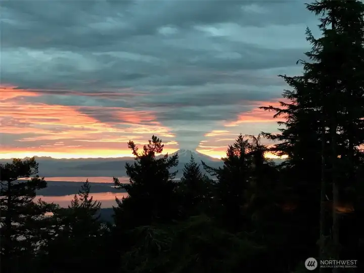 Mt. Baker greeting the day