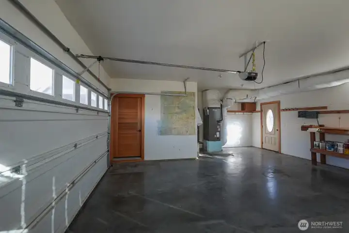 Attached 2 car garage