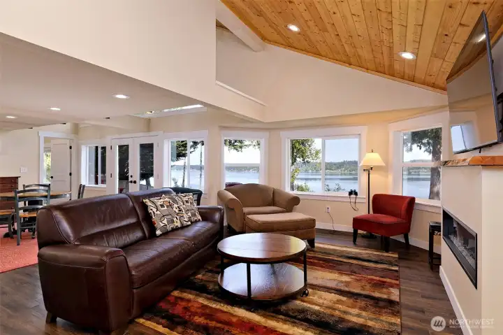 Lots of windows and vaulted ceilings for maximum natural light.