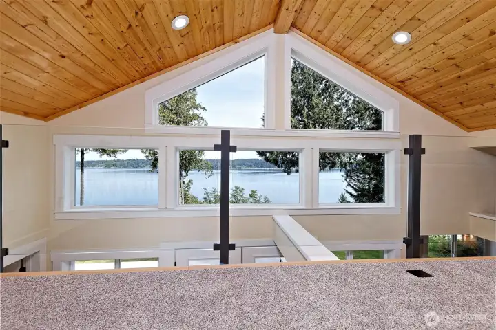 Glass railings keep the view wide open.