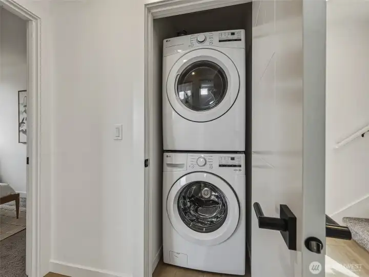 Stackable washer and dryer included