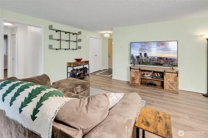 Rotating towards the dining room