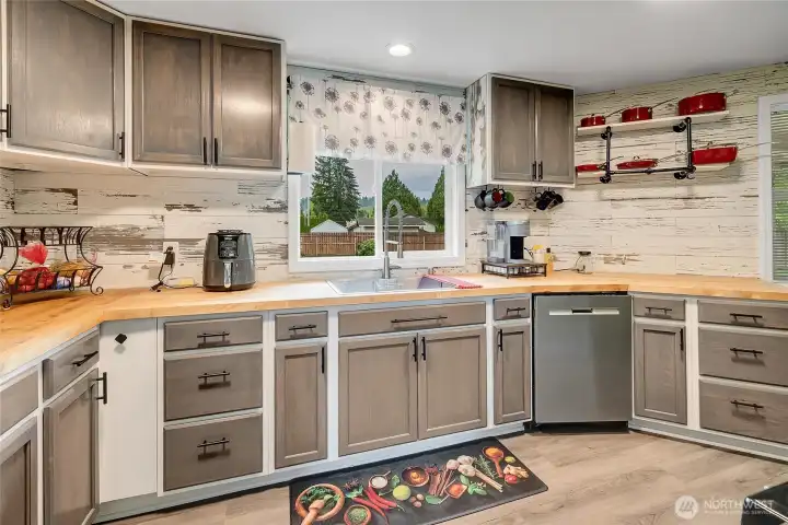 Nice kitchen layout