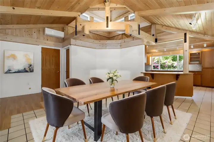 Virtually staged dining room