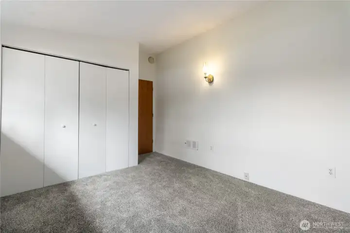 Bedroom 2 with new carpet