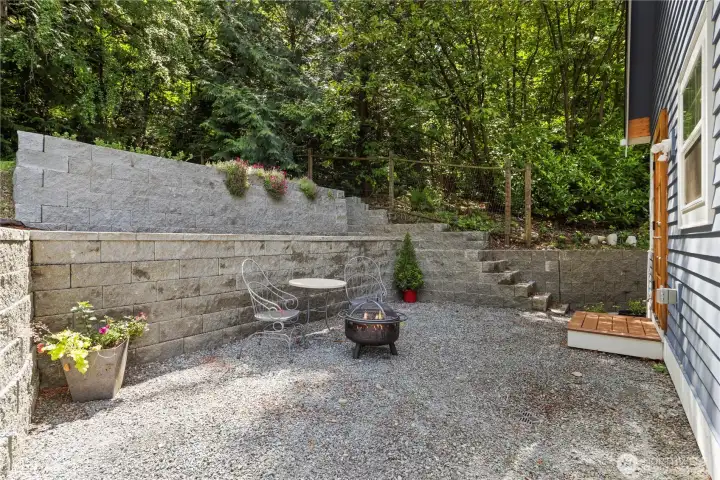 Lots of outdoor entertaining space.