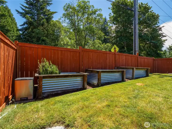 Here are some backyard planters just waiting for your favorite plantings. Imagine fresh herbs and salad fixings right from your backyard. Here are some backyard planters just waiting for your favorite plantings. Imagine fresh herbs and salad fixings right from your backyard.