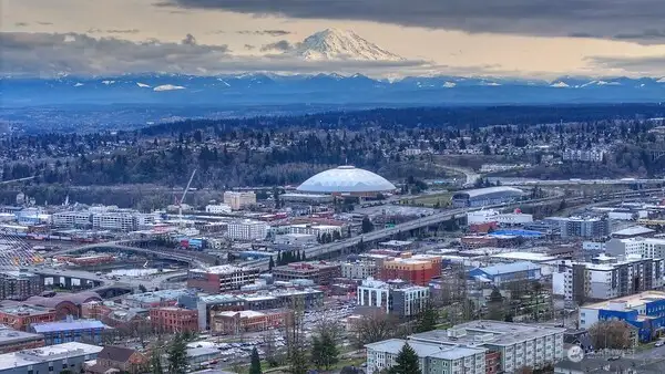 Mountain views from every level!