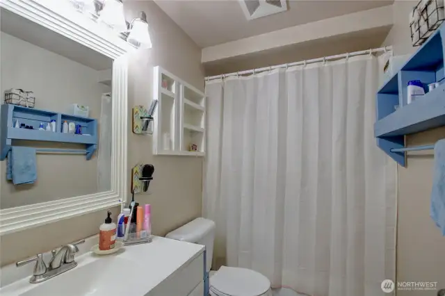 2nd Bathroom