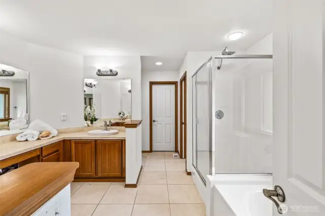 With its ensuite bath, large layout, and retreat-like feel, this primary bedroom checks every box.