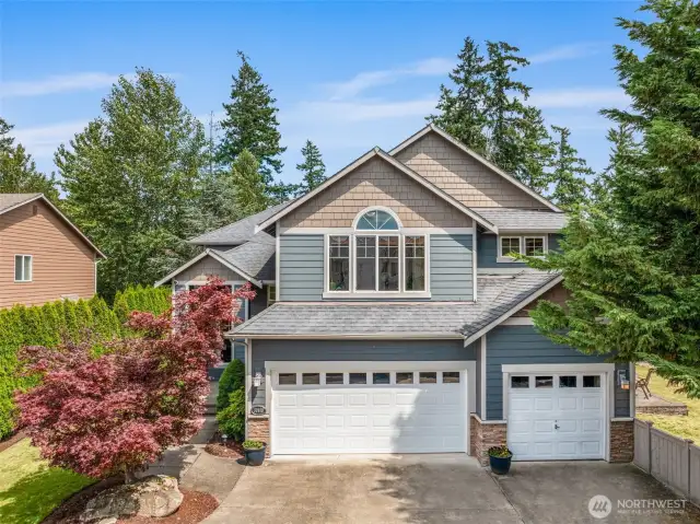 The perfect welcome to a home that’s been lovingly cared for.