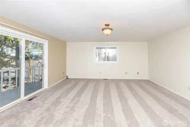 Main M bedroom
