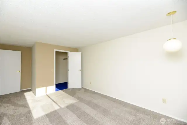 Main guest bedroom 1