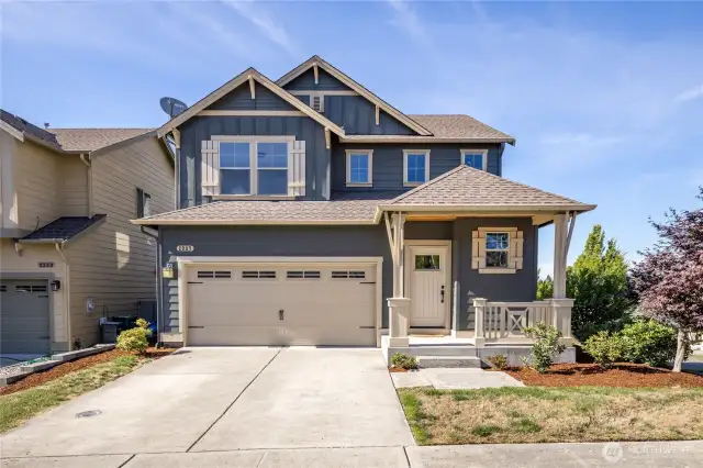 Welcome home to this beautiful corner lot in Edgeview!