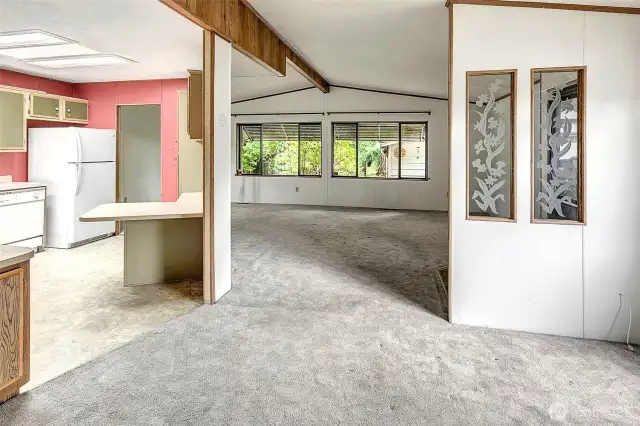 Double-wide, 1,435 sqft manufactured home!