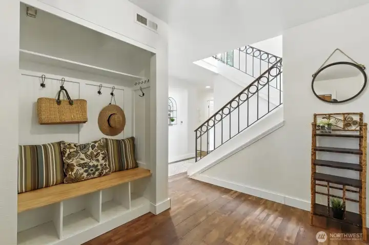 Organized entry...welcome!