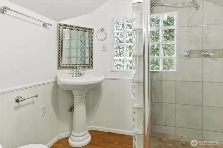3/4 bath above garage