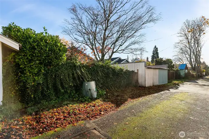 Alley with room for parking