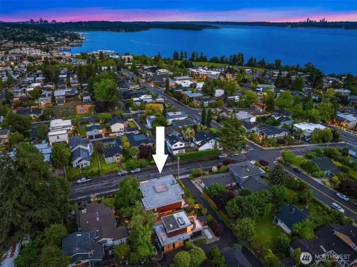 Incredible location with plenty of street parking and just a short stroll to neighborhood parks, craft coffee shops, numerous dining options and top rated schools.