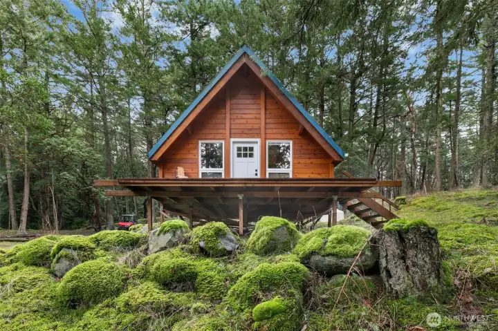 A one owner abode, nestled in lush greenery for quiet privacy.