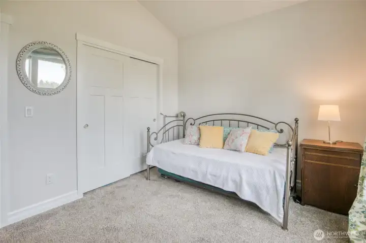 Bright front bedroom