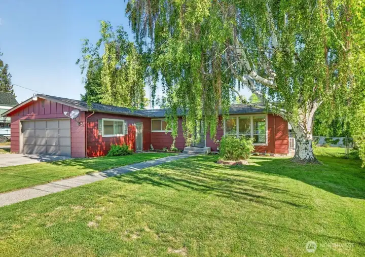 Welcome to 1312 Springwater Ave