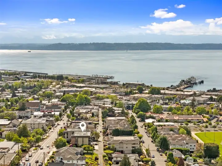Check out all the action of the Edmonds Ferry Dock! This unit has a view of the ferry traveling in and out.
