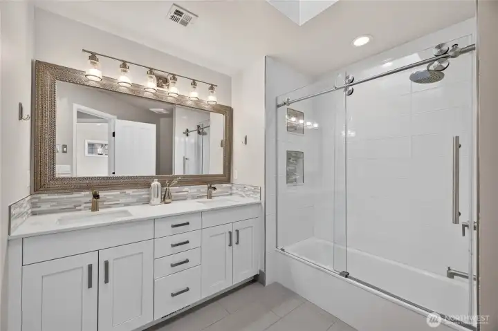 Secondary Hall Bath Across from 2 Secondary Bedrooms