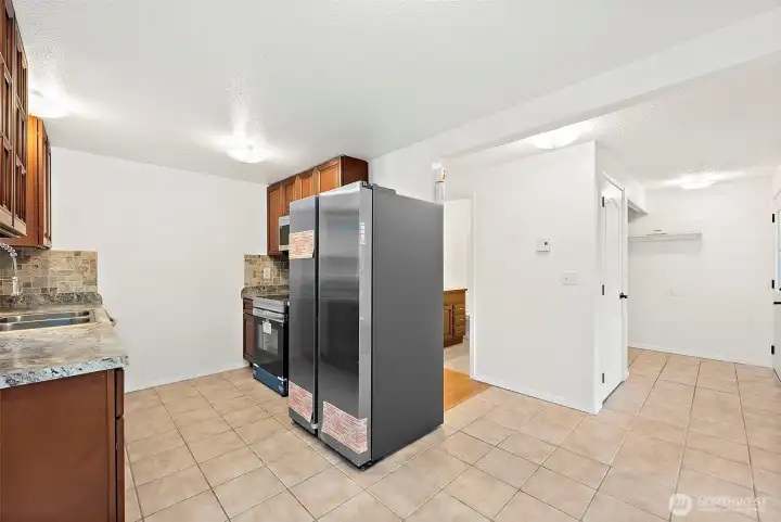 Kitchen has new SS appliances