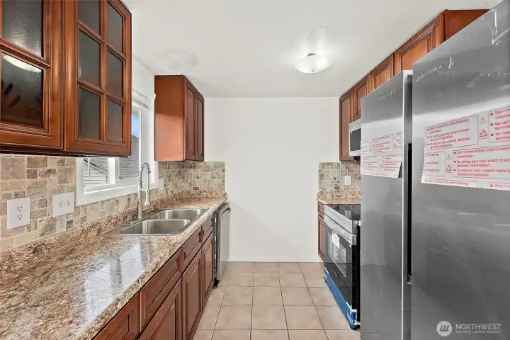 Kitchen has new SS appliances