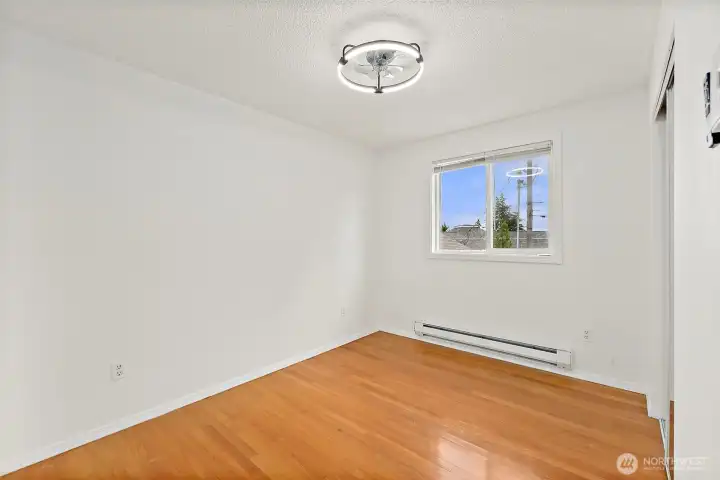 Secondary bedroom