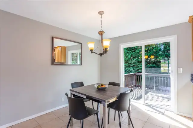 Dining area adjacent to kitchen and Living room