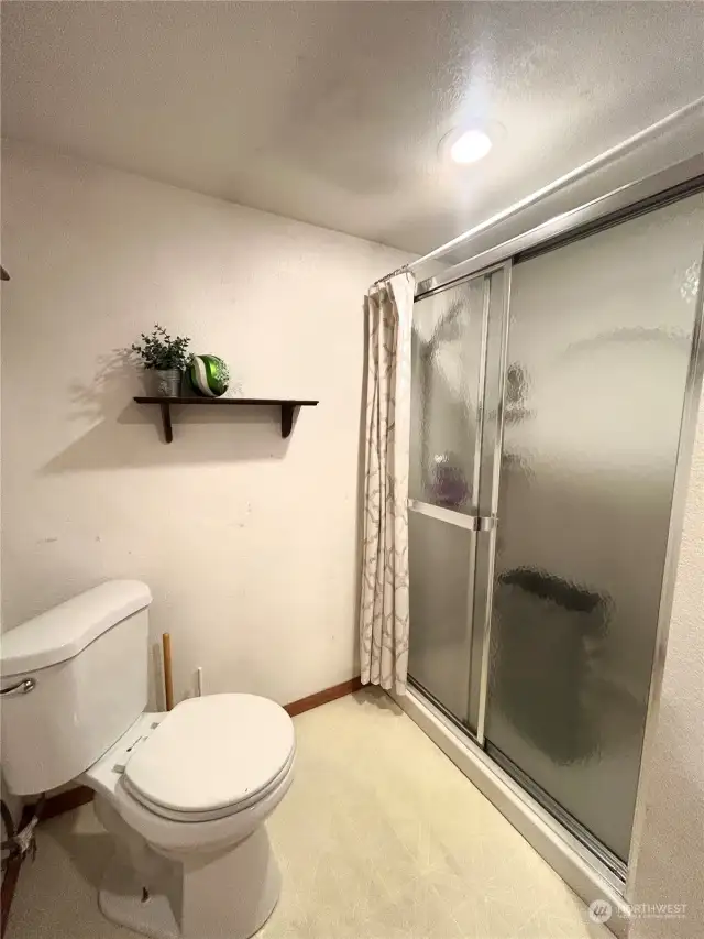 Main bathroom