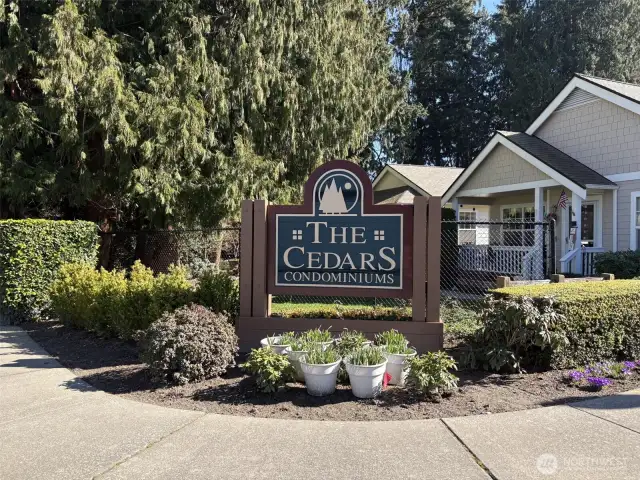 Great little community with sidewalks throughout, which make for great dog walking or just a leisurely stroll.