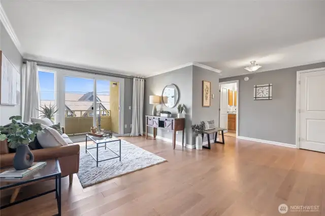 Light and bright living space