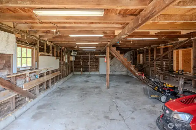 Large Barn for downstairs with one door on each end