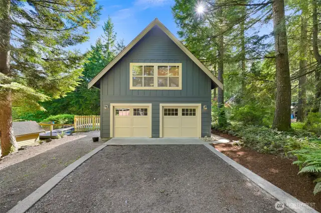 Attached 2 car garage