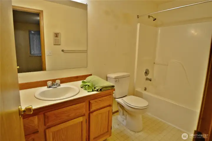 16413 1st Bathroom
